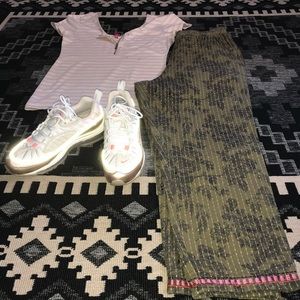 Big pants little shirt